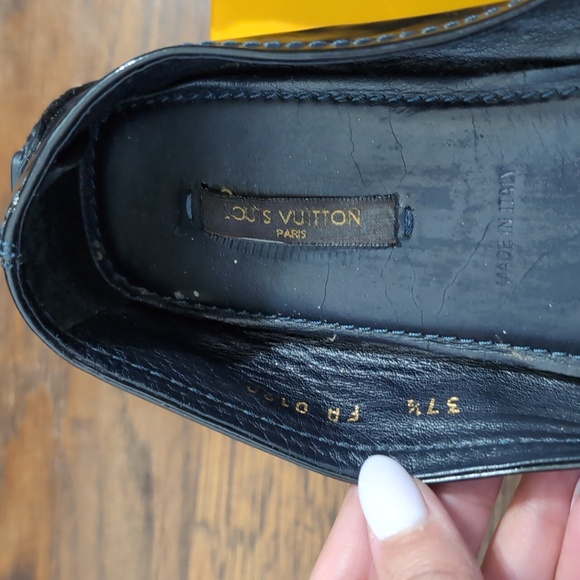 Louis Vuitton Flats - Picture 7 of 9